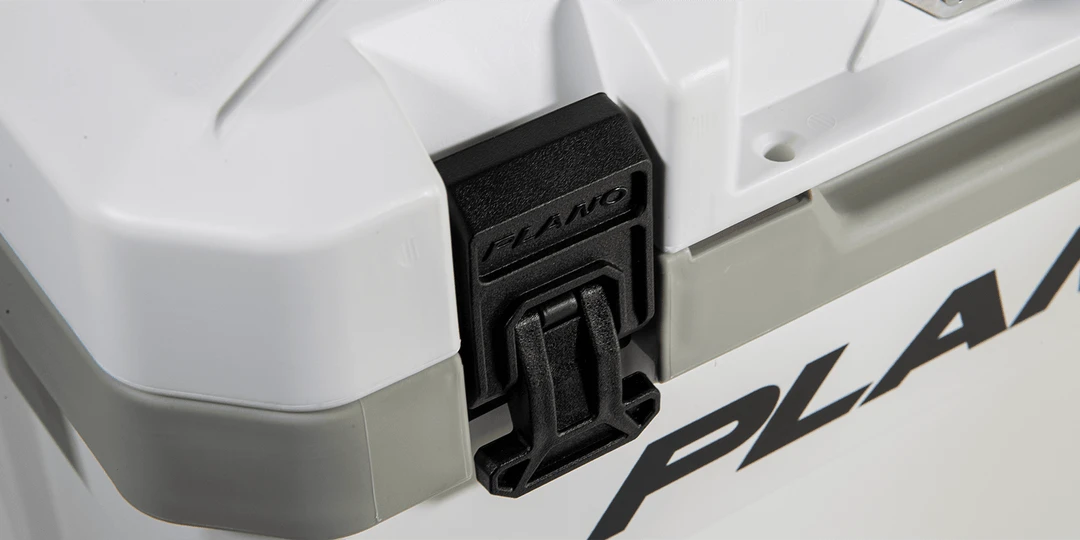 Plano Frost™ 32 Coolers Plano Frost™ 32 Coolers