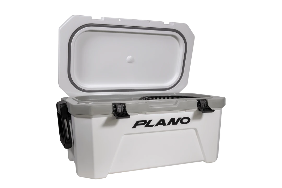 Plano Frost™ 32 Coolers Plano Frost™ 32 Coolers