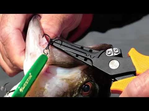 Plano Fishing Rustrictor™ 3700 Deep 5 Plano Fishing Rustrictor™ 3700 Deep