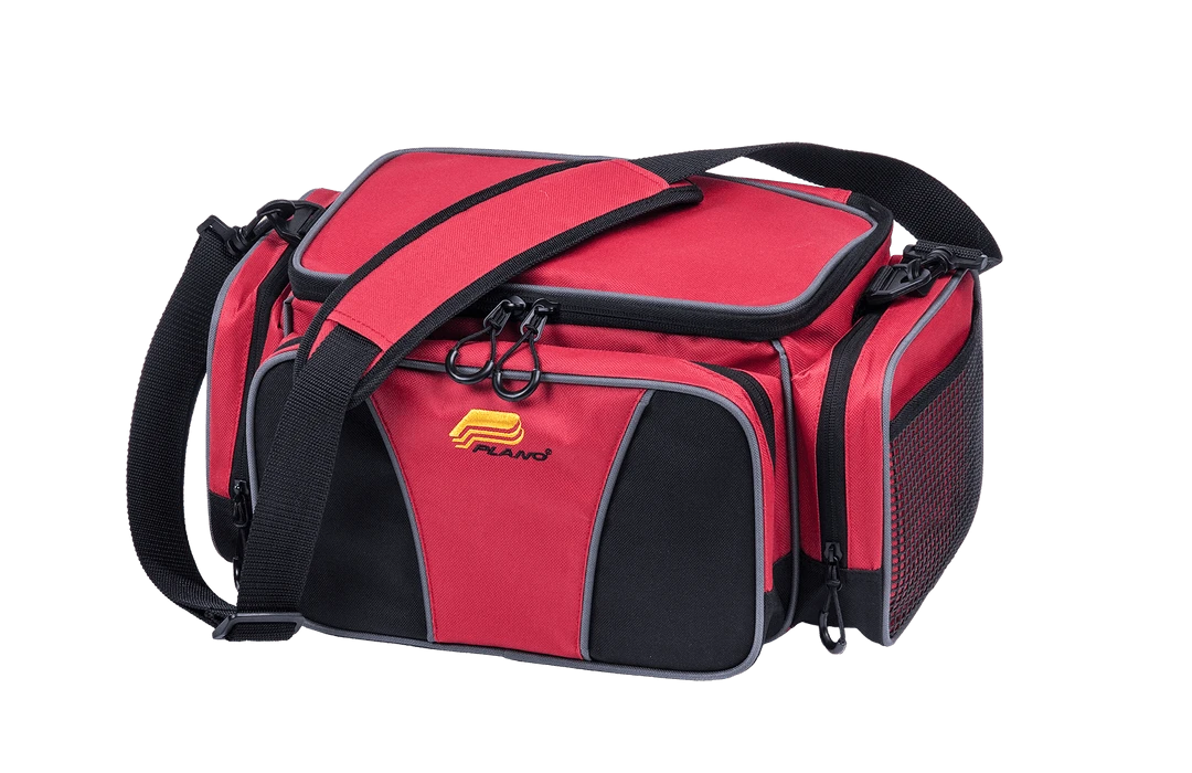 Plano Molding Weekend Series Red Tackle Case (3700) Plano Molding Weekend Series Red Tackle Case (3700)