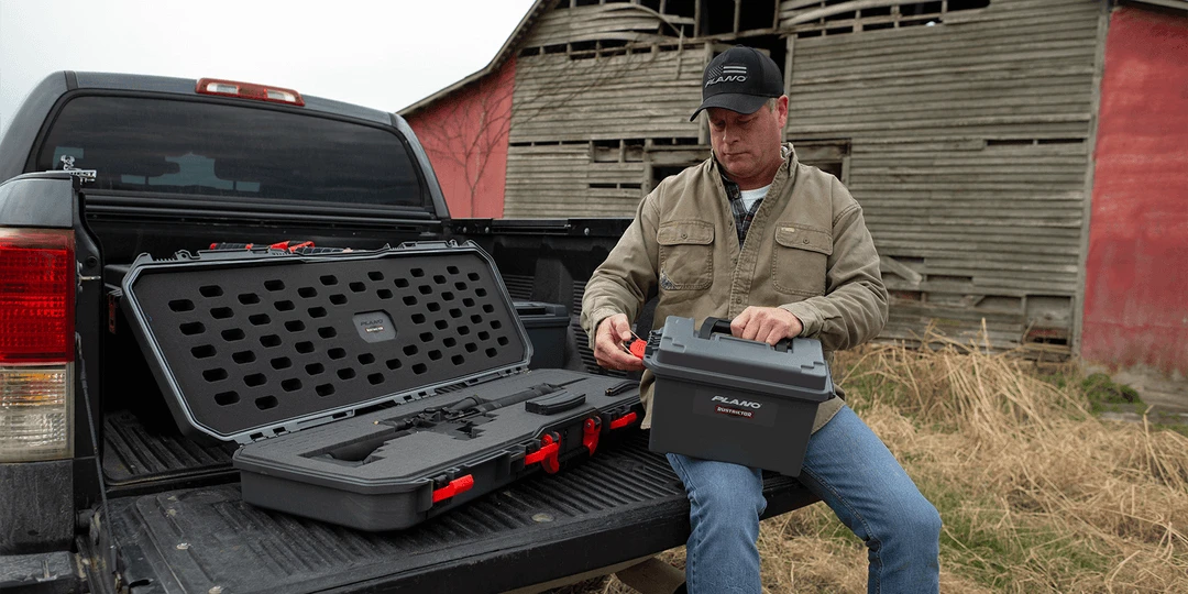 Plano Rustrictor™ Field/Ammo Box Large W/ Tray Rustrictor™ Series 2 Plano Rustrictor™ Field/Ammo Box Large W/ Tray Rustrictor™ Series